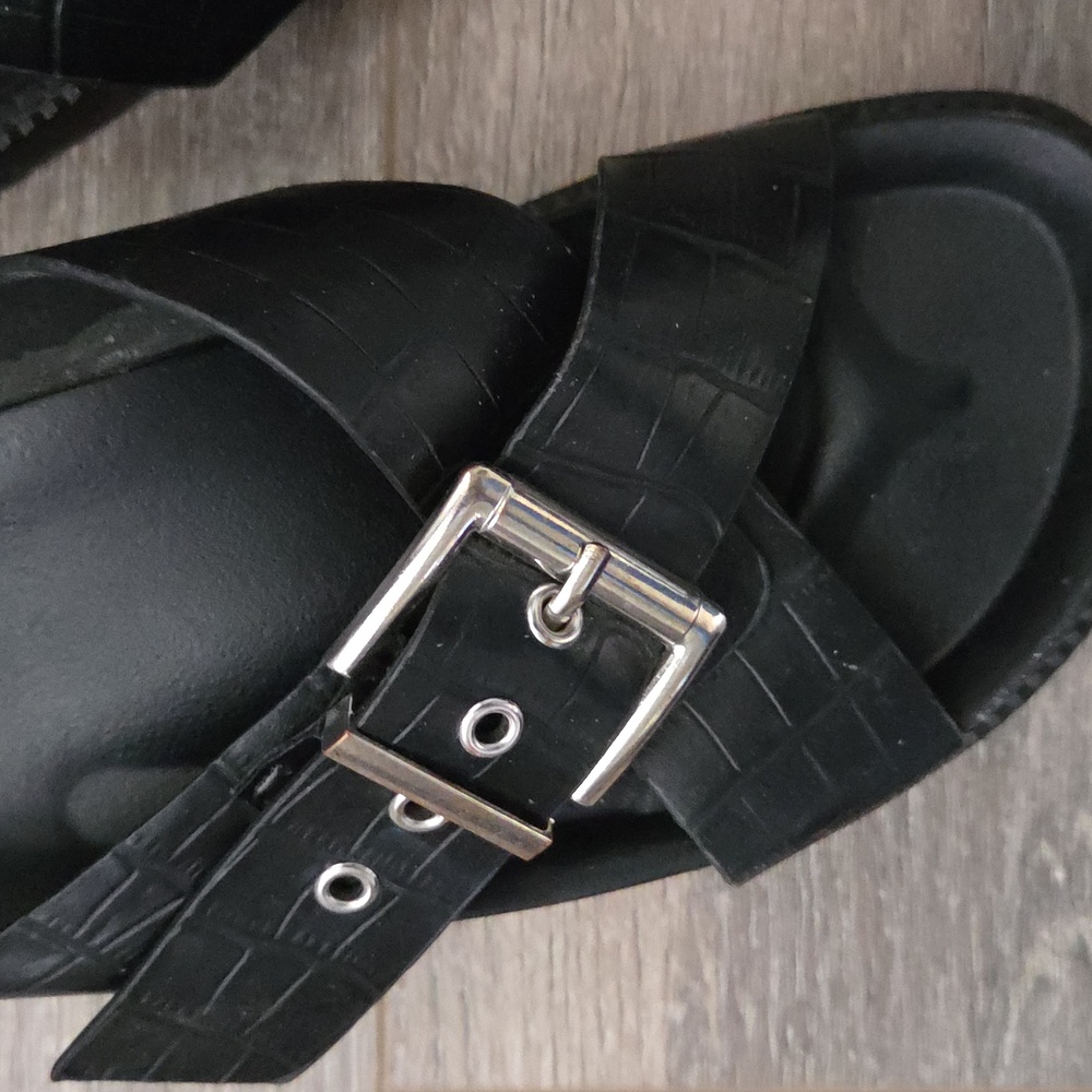 TOP Moda Black Croc-Embossed Sandals - Picture 7 of 8